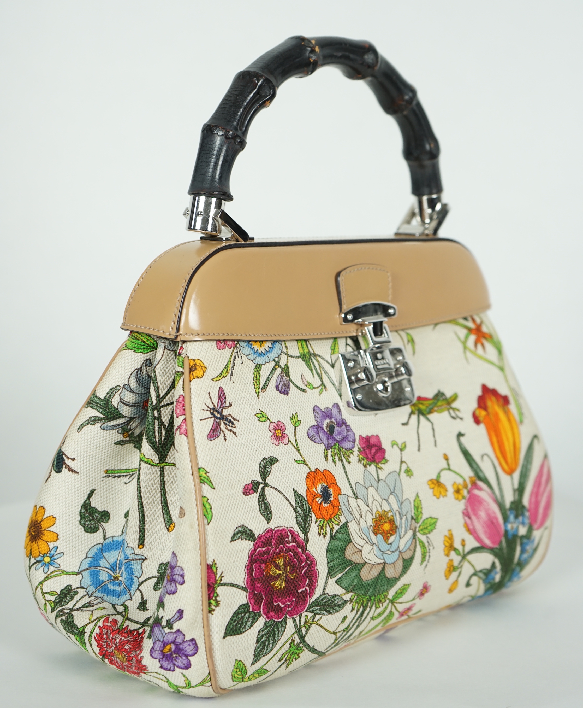 A Gucci Chelsea edition Flora Lady Lock handbag, width 30cm, overall height 33cm, depth 12cm, Please note this lot attracts an additional import tax of 20% on the hammer price